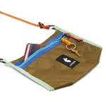 Cotopaxi Lista 2L Lightweight Crossbody Bag - Cada Día